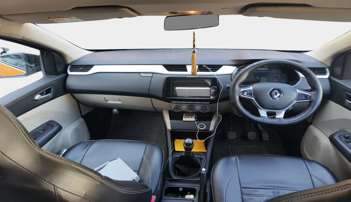 2021 Renault TRIBER RXZ DUAL TONE, Petrol, Manual, 30,663 km, interior