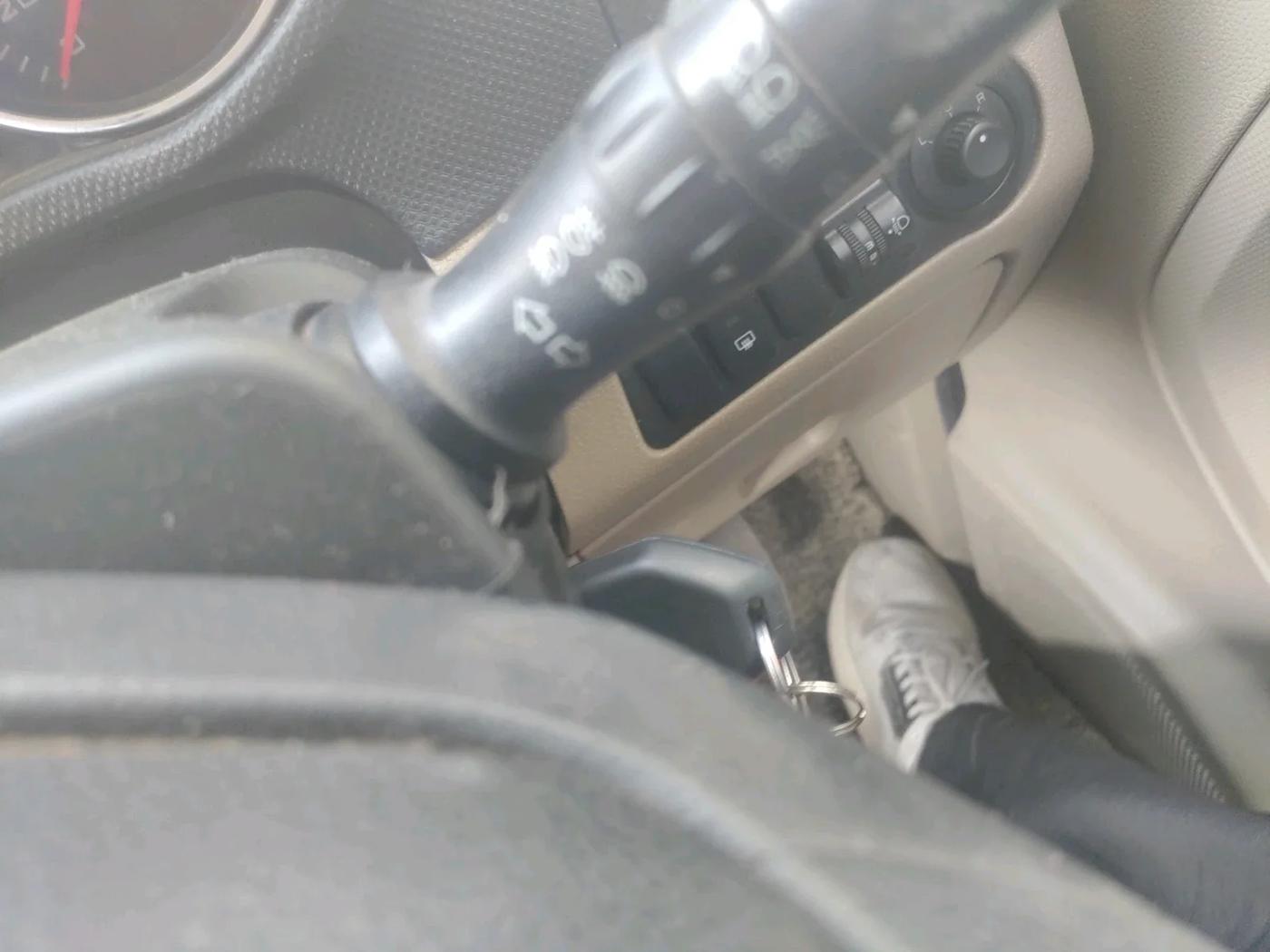 2017 Mahindra TUV300 T8 AMT, Diesel, Automatic, 1,03,199 km, interior