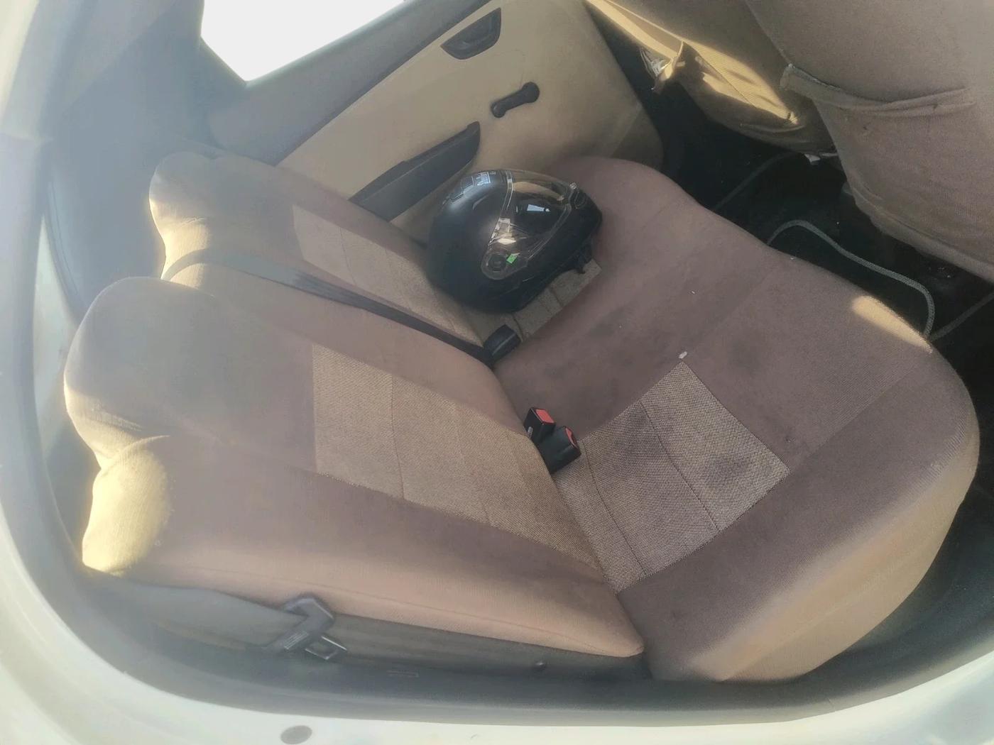 2017 Hyundai Eon ERA +, Petrol, Manual, 1,04,595 km, interior