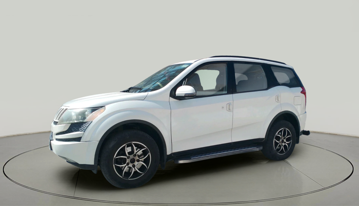 2015 Mahindra XUV500 W6, Diesel, Manual, 76,895 km, exterior