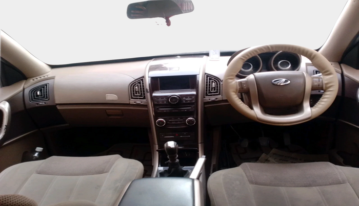 2015 Mahindra XUV500 W6, Diesel, Manual, 76,895 km, interior