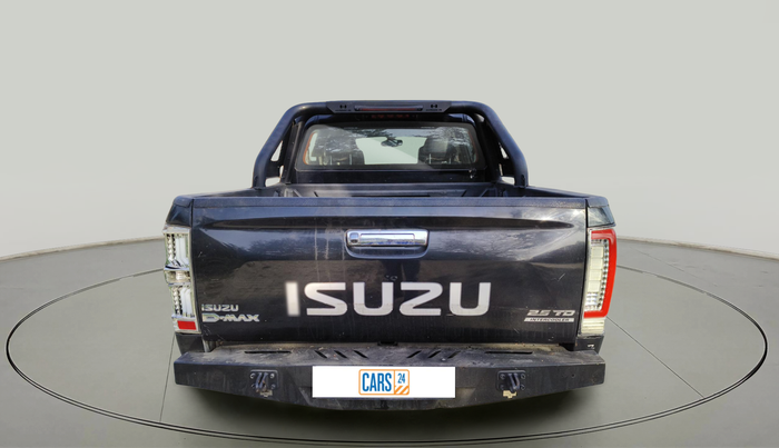 2018 ISUZU D-Max V Cross 4*4 MT, Diesel, Manual, 1,04,795 km, exterior