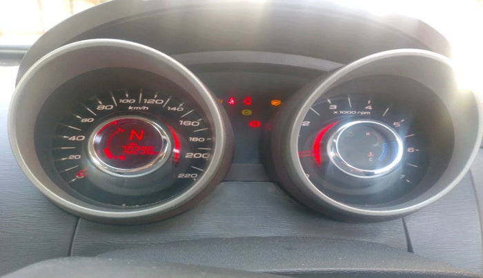 2015 Mahindra XUV500 W8, Diesel, Manual, 70,296 km, interior