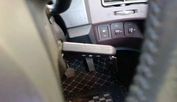 2015 Mahindra XUV500 W8, Diesel, Manual, 70,296 km, interior