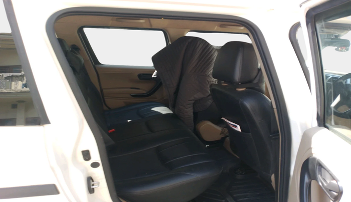 2024 Mahindra BOLERO NEO N 8, Diesel, Manual, 17,571 km, interior