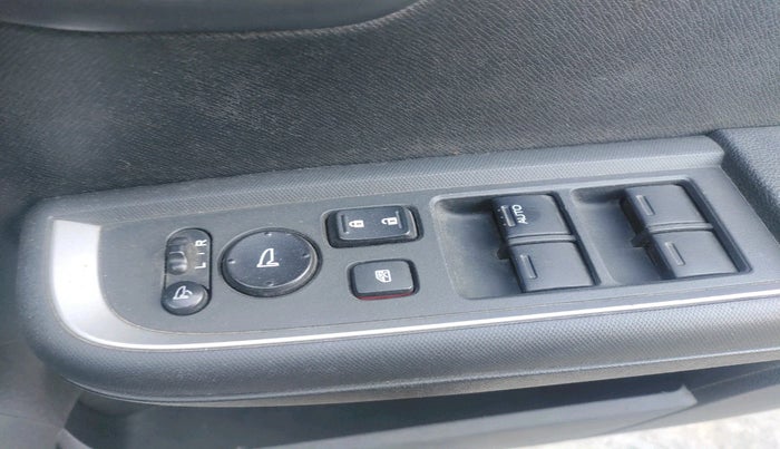 2018 Honda BR-V 1.5L I-VTEC V, Petrol, Manual, 21,976 km, interior