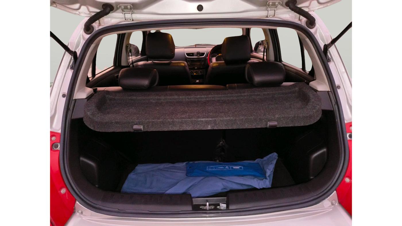 2016 Maruti Swift VXI, Petrol, Manual, 20,065 km, exterior