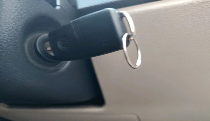 2013 Volkswagen Polo COMFORTLINE 1.2L PETROL, Petrol, Manual, 1,16,849 km, interior