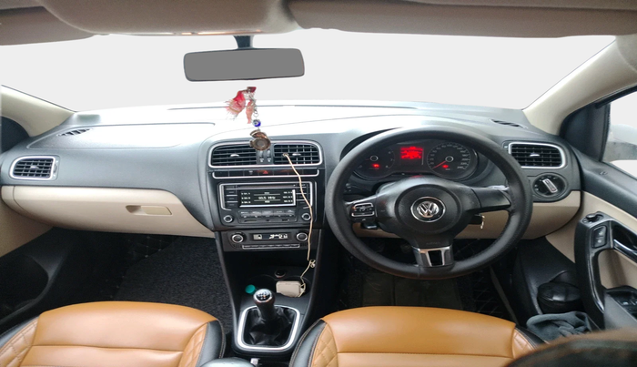 2013 Volkswagen Polo COMFORTLINE 1.2L PETROL, Petrol, Manual, 1,16,849 km, interior