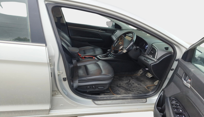 2017 Hyundai New Elantra 1.6 SX (O) AT DIESEL, Diesel, Automatic, 1,46,952 km, interior