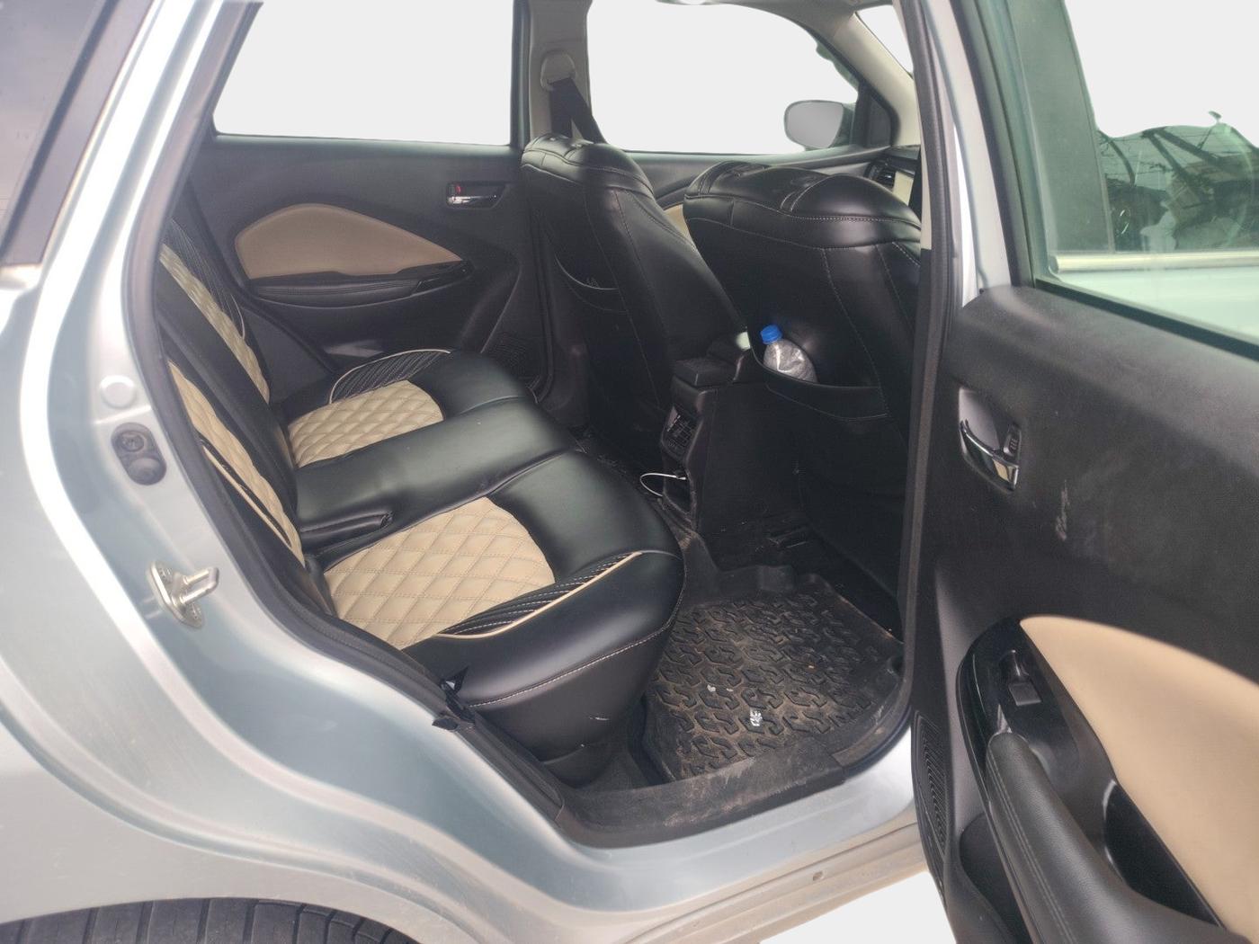 2023 Toyota Glanza V, Petrol, Manual, 78,627 km, interior