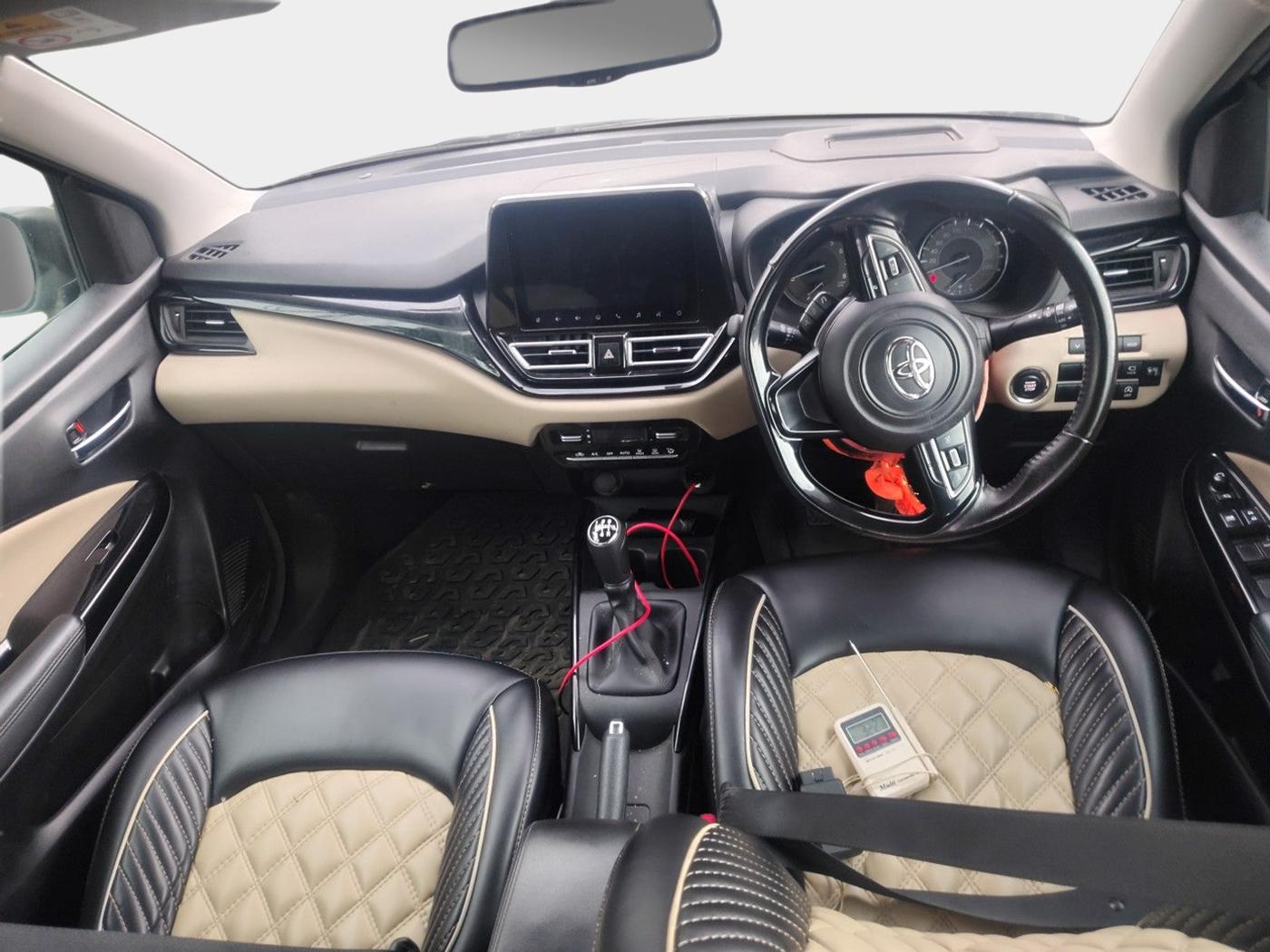 2023 Toyota Glanza V, Petrol, Manual, 78,627 km, interior