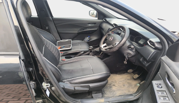 2024 Nissan MAGNITE Acenta B4D 1.0 Petrol MT, Petrol, Manual, 10,615 km, interior