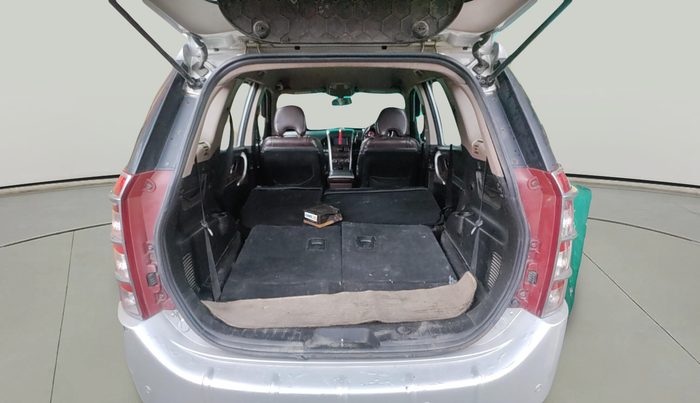 2011 Mahindra XUV500 W8, Diesel, Manual, 1,04,818 km, exterior