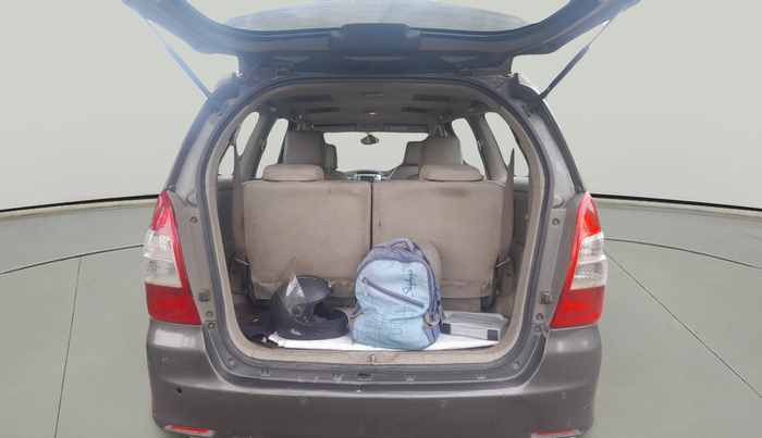 2014 Toyota Innova 2.5 VX 7 STR, Diesel, Manual, 2,65,572 km, exterior