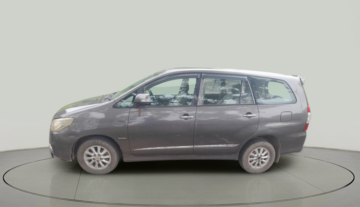 2014 Toyota Innova 2.5 VX 7 STR, Diesel, Manual, 2,65,572 km, exterior