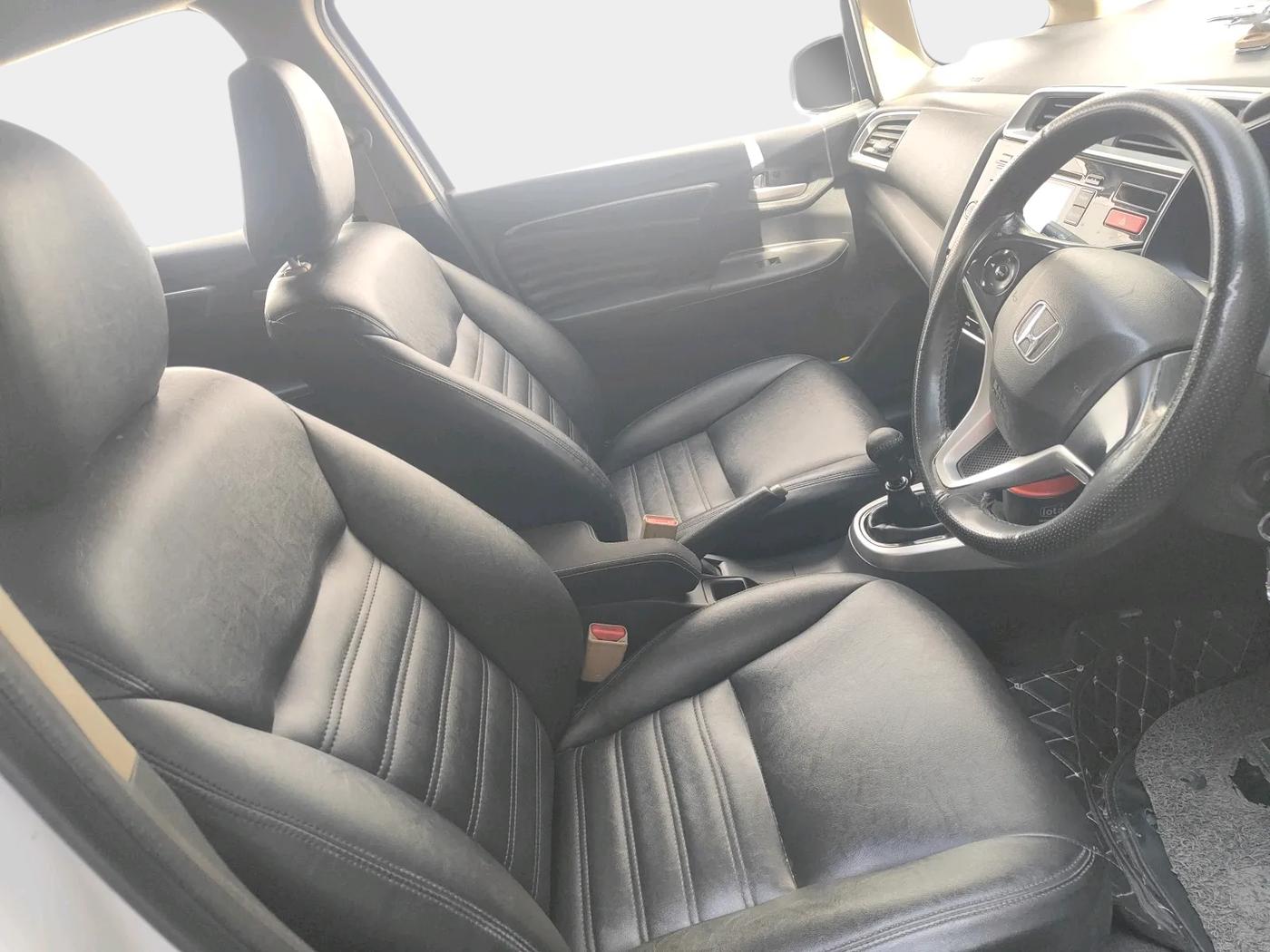 2015 Honda Jazz 1.2L I-VTEC V, Petrol, Manual, 51,059 km, interior