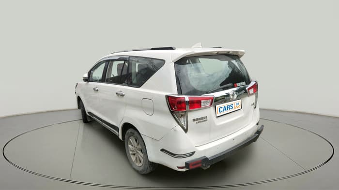 2016 Toyota Innova Crysta 2.4 GX 7 STR, Diesel, Manual, 92,69,969 km, exterior