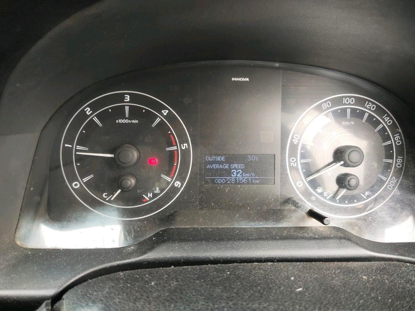 2016 Toyota Innova Crysta 2.4 GX 7 STR, Diesel, Manual, 92,69,969 km, interior