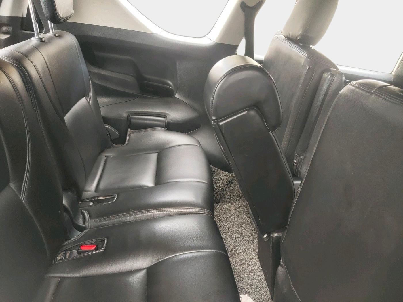 2016 Toyota Innova Crysta 2.4 GX 7 STR, Diesel, Manual, 92,69,969 km, interior