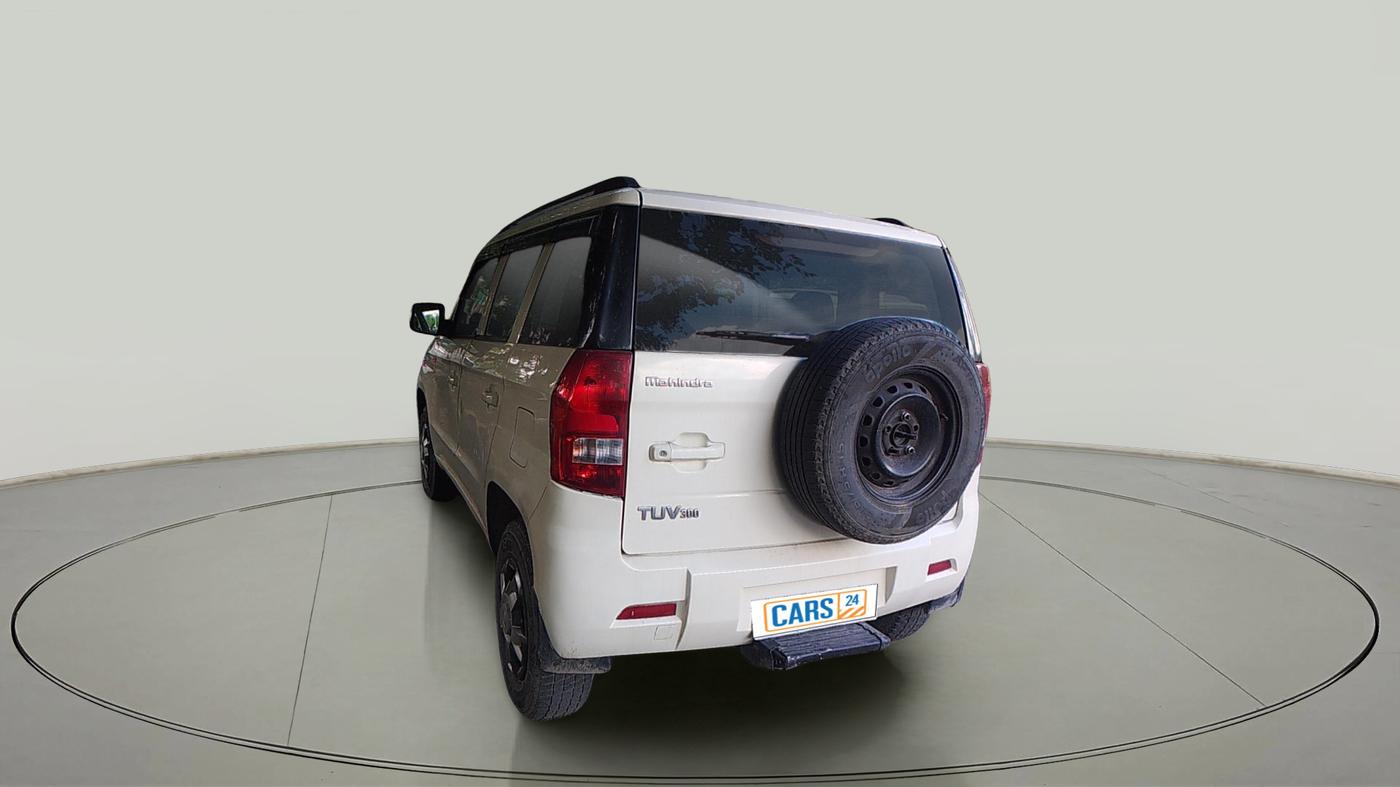 2018 Mahindra TUV300 T6 PLUS, Diesel, Manual, 82,500 km, exterior