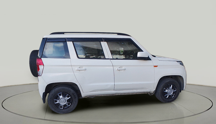 2018 Mahindra TUV300 T6 PLUS, Diesel, Manual, 80,741 km, exterior