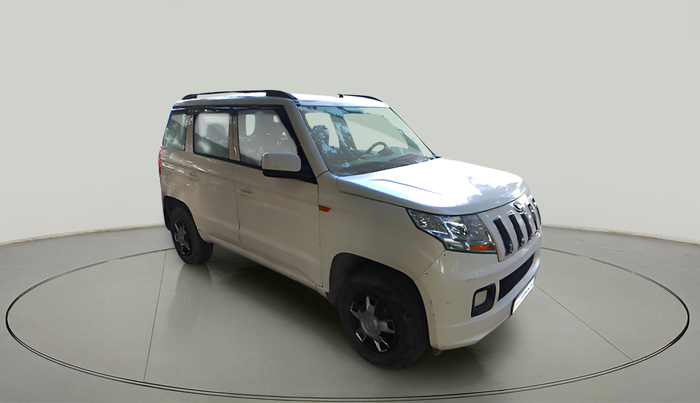 2018 Mahindra TUV300 T6 PLUS, Diesel, Manual, 80,741 km, exterior