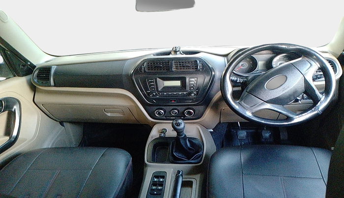 2018 Mahindra TUV300 T6 PLUS, Diesel, Manual, 80,741 km, interior