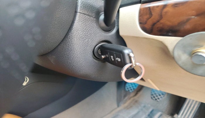 2012 Volkswagen Jetta COMFORTLINE TDI, Diesel, Manual, 1,83,401 km, interior