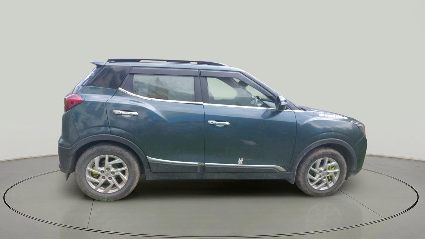 2022 Mahindra XUV300 W8 1.5 DIESEL, Diesel, Manual, 80,000 km, exterior