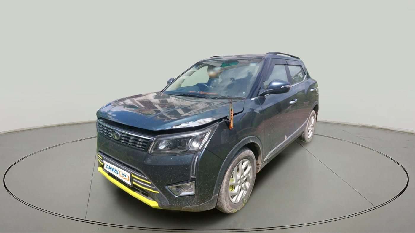 2022 Mahindra XUV300 W8 1.5 DIESEL, Diesel, Manual, 80,000 km, exterior