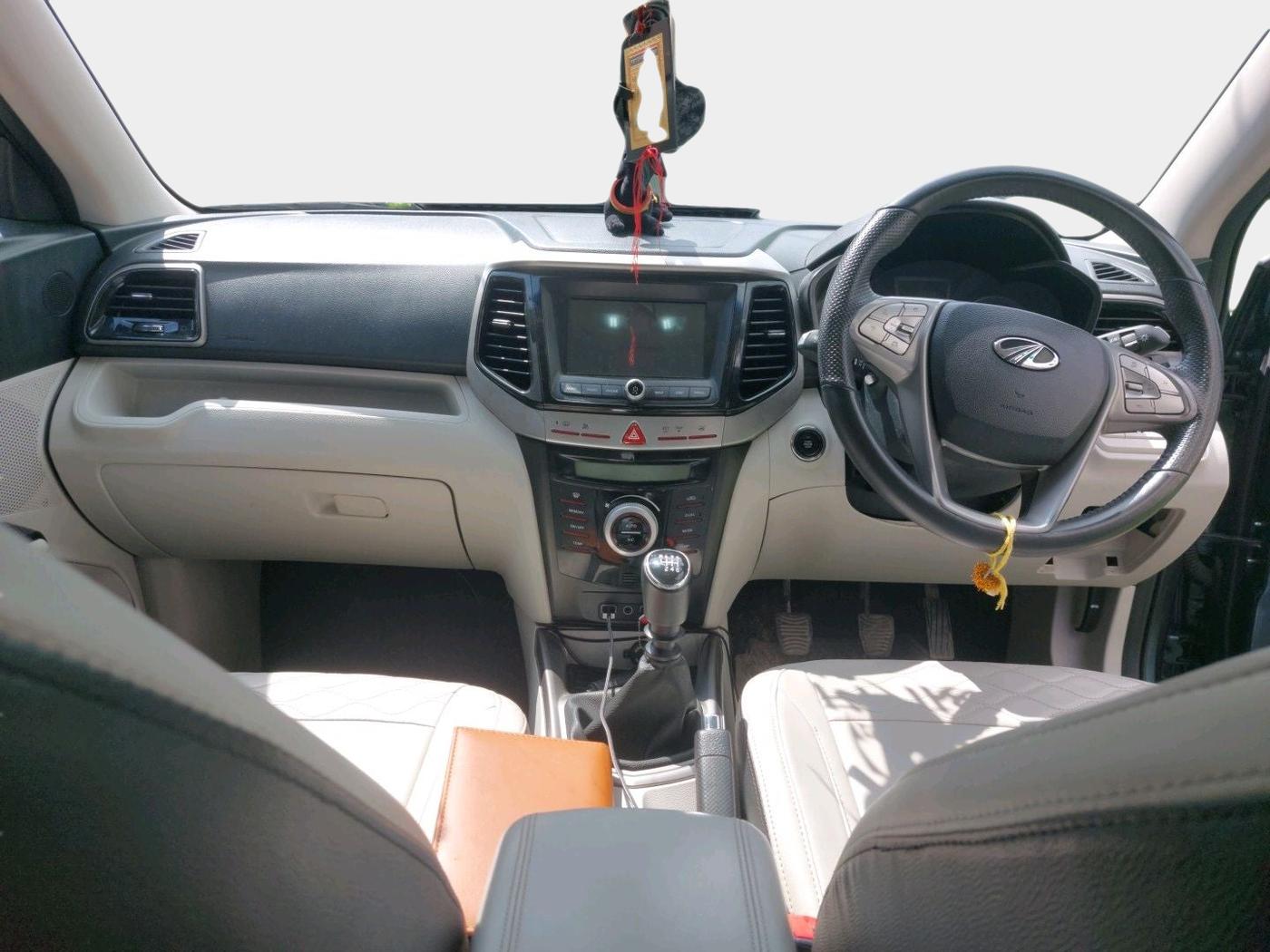 2022 Mahindra XUV300 W8 1.5 DIESEL, Diesel, Manual, 80,000 km, interior
