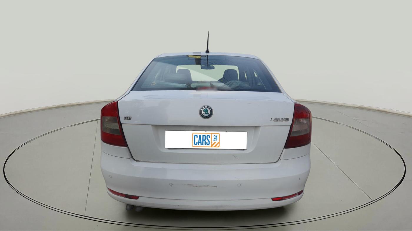 2012 Skoda Laura ELEGANCE 2.0 TDI CR MT, Diesel, Manual, 1,19,353 km, exterior