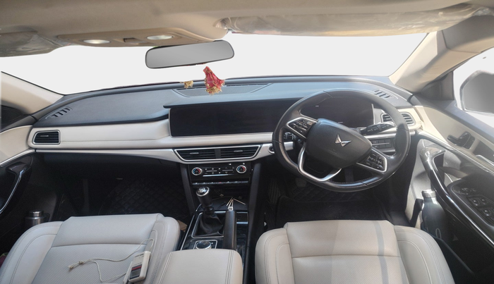 2022 Mahindra XUV700 AX 7 P MT 7 STR, Petrol, Manual, 50,446 km, interior