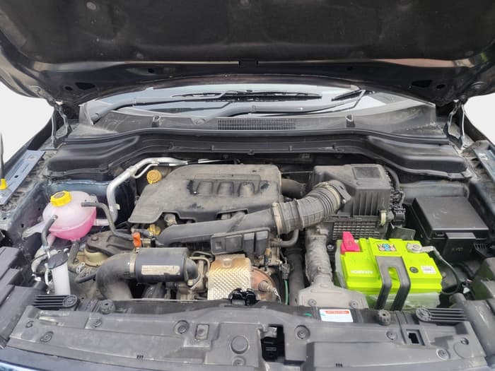 2020 Mahindra XUV300 W8 (O) 1.2 PETROL, Petrol, Manual, 73,299 km, exterior