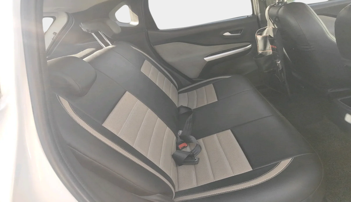 2021 Nissan MAGNITE XL, Petrol, Manual, 25,817 km, interior