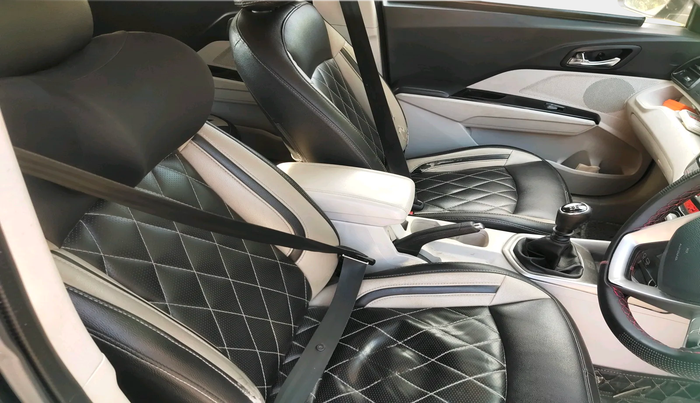 2019 Mahindra XUV300 W8 1.5 DIESEL, Diesel, Manual, 95,985 km, interior