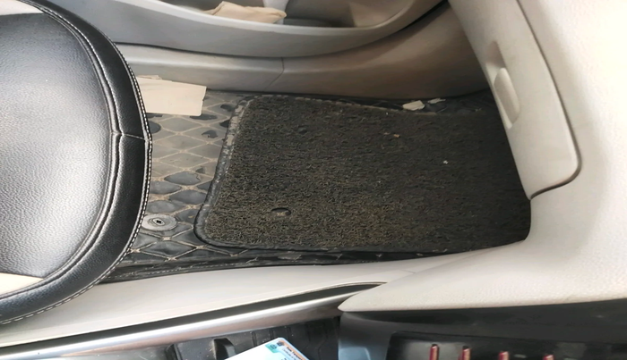 2019 Mahindra XUV300 W8 1.5 DIESEL, Diesel, Manual, 95,985 km, interior