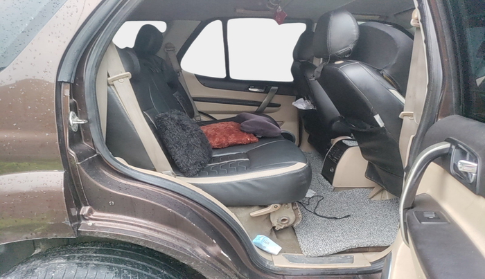 2012 Tata Safari Storme 2.2 EX 4X2, Diesel, Manual, 2,33,879 km, interior