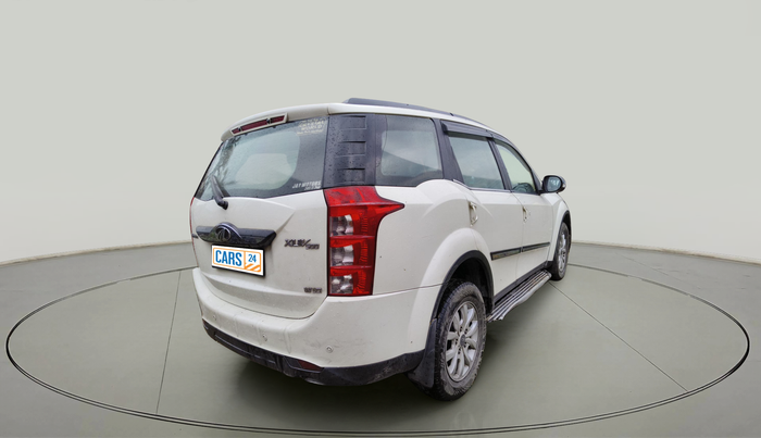 2018 Mahindra XUV500 W10, Diesel, Manual, 1,21,401 km, exterior
