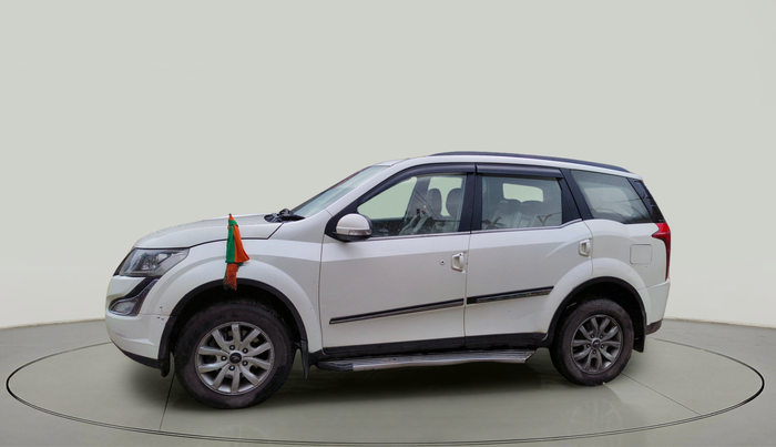 2018 Mahindra XUV500 W10, Diesel, Manual, 1,21,401 km, exterior