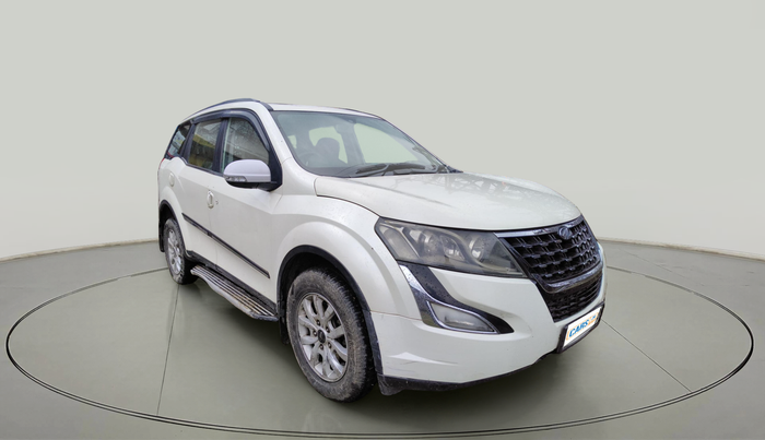 2018 Mahindra XUV500 W10, Diesel, Manual, 1,21,401 km, exterior