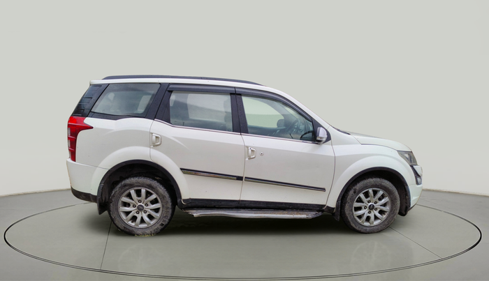2018 Mahindra XUV500 W10, Diesel, Manual, 1,21,401 km, exterior