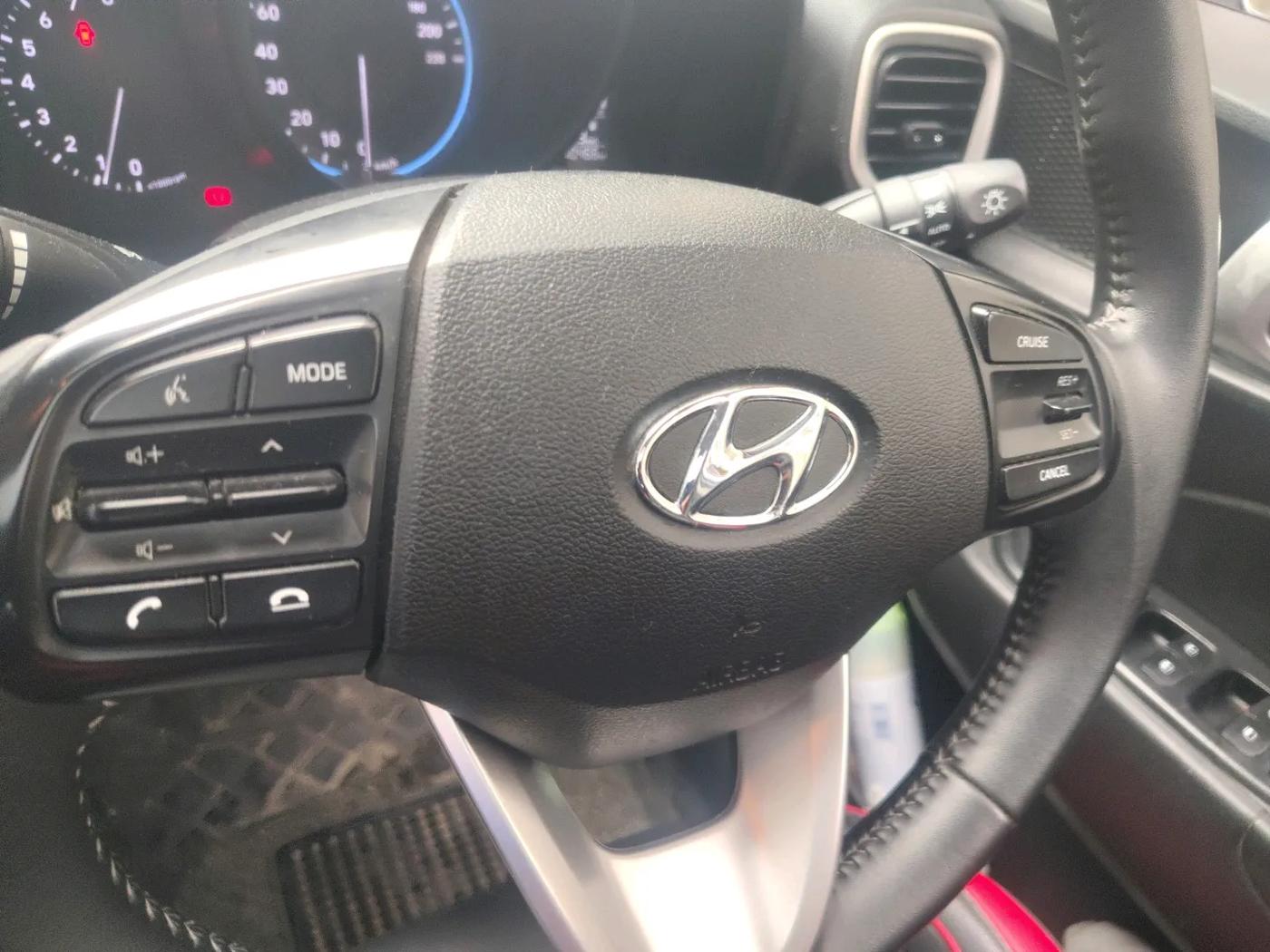 2022 Hyundai VENUE SX 1.0 TURBO, Petrol, Manual, 40,466 km, interior