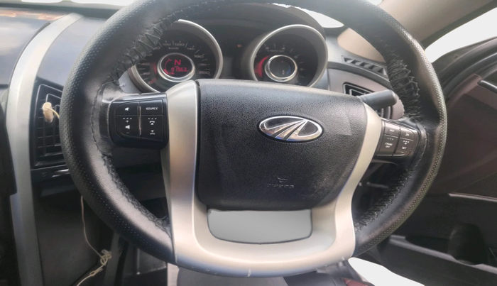 2015 Mahindra XUV500 W8 1.99, Diesel, Manual, 91,963 km, interior