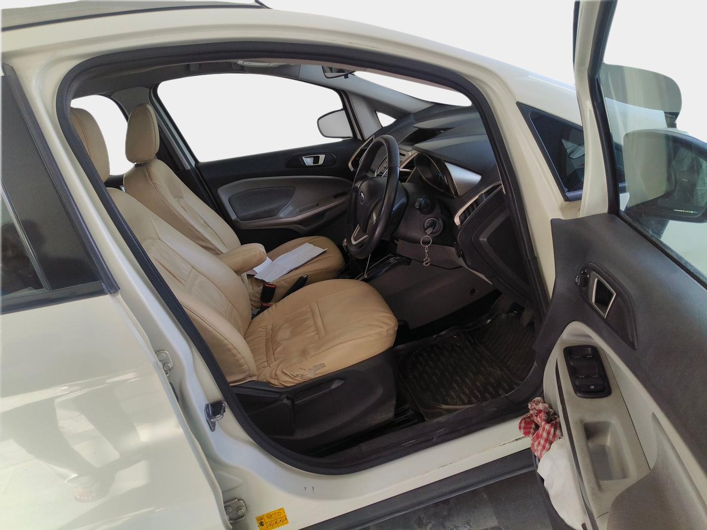 2014 Ford Ecosport TITANIUM 1.5L DIESEL, Diesel, Manual, 1,23,292 km, interior