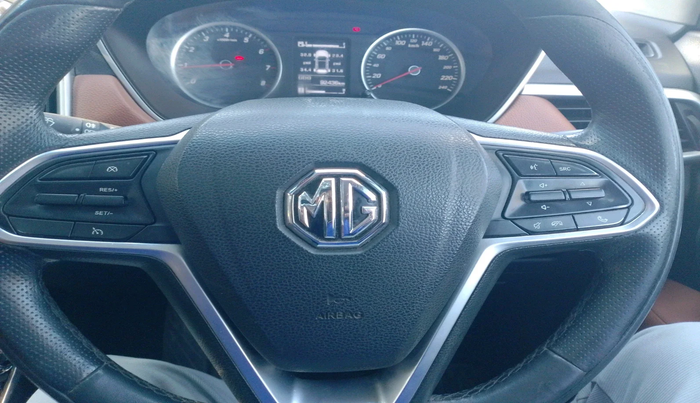 2021 MG HECTOR PLUS SELECT 2.0 DIESEL TURBO MT 7-STR, Diesel, Manual, 92,438 km, interior