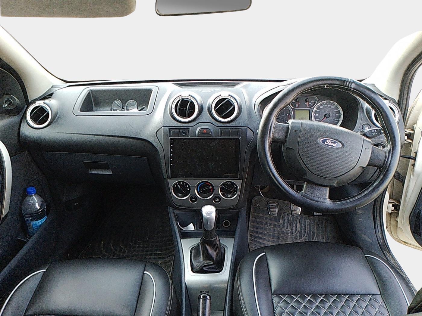 2012 Ford Fiesta TITANIUM DIESEL, Diesel, Manual, 1,44,362 km, interior