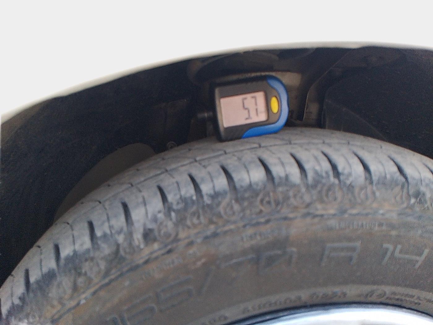 2012 Ford Fiesta TITANIUM DIESEL, Diesel, Manual, 1,44,362 km, tyre