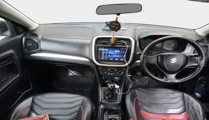 2020 Maruti Vitara Brezza LXI, Petrol, Manual, 77,302 km, interior